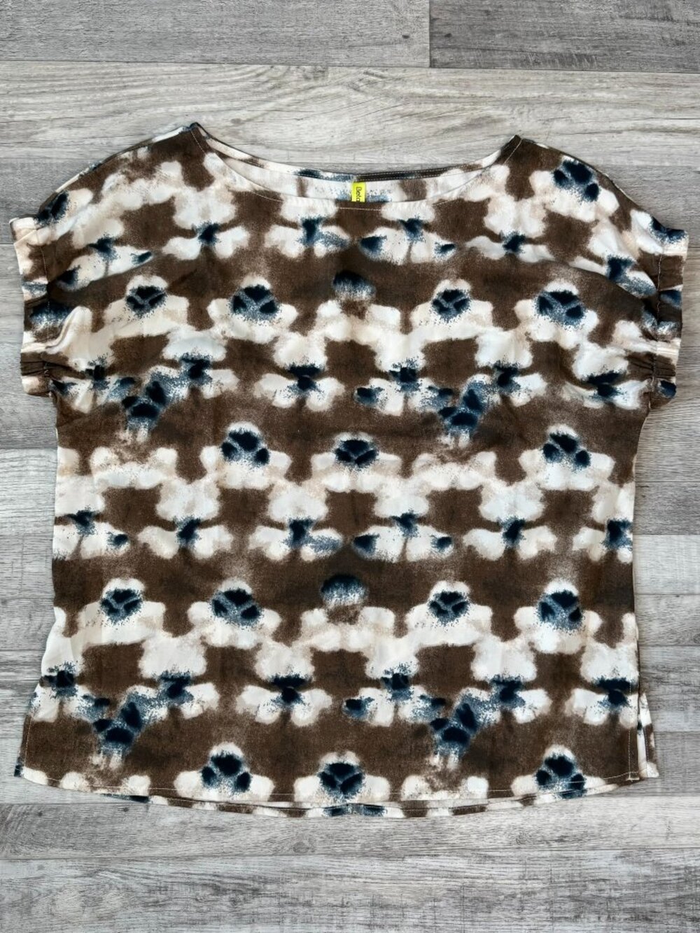 BetaBrand lightweight brown blue pattern oversized blouse size medium D18